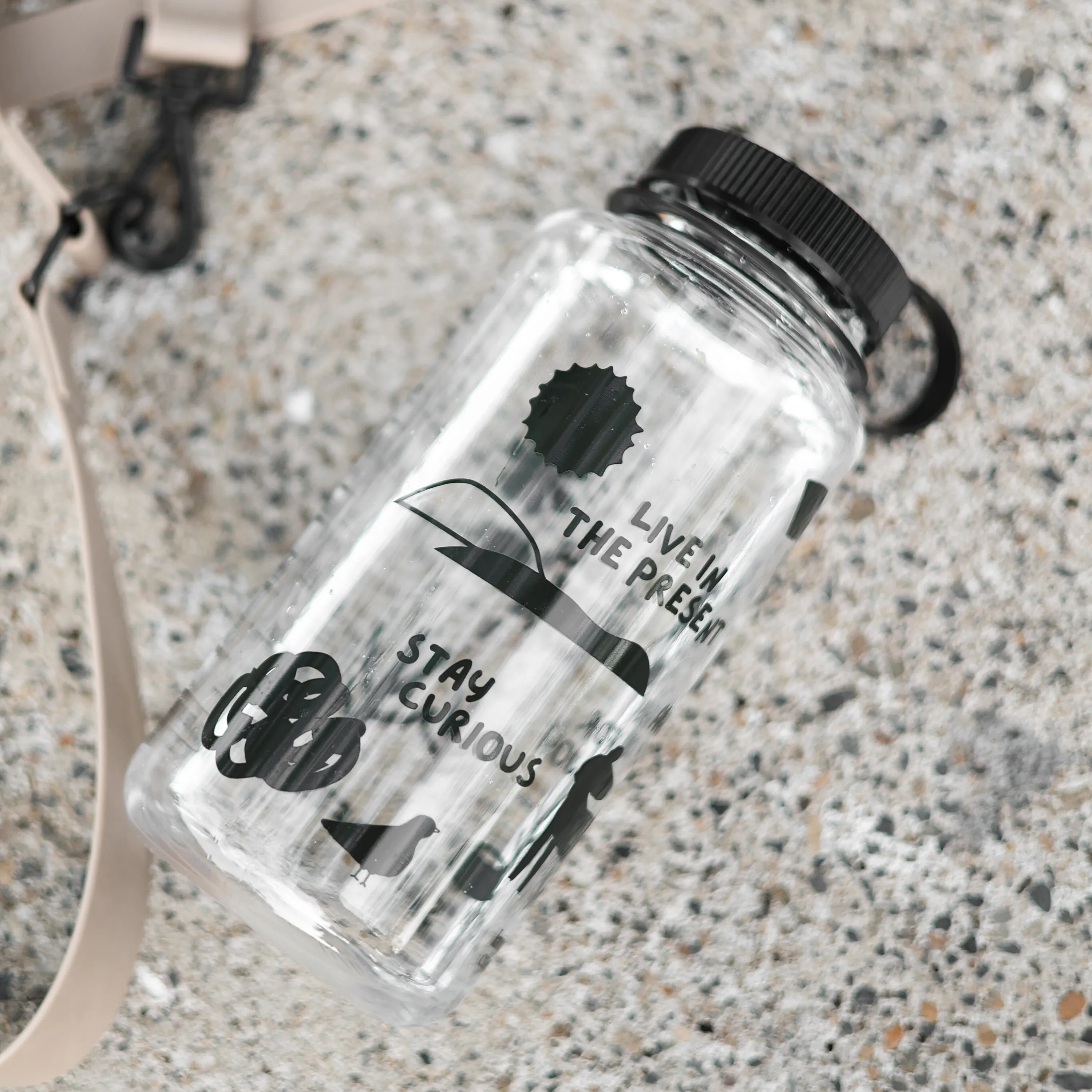 dog days water bottles (32 oz)